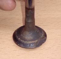 Fiat 126 - Jakie są rodzaje uszkodzeń zaworu i ich przyczyny?