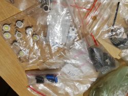 Dużo oporników, transformatorów lub czegoś innego - czy znajdą nowy dom?