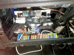 Seat Ibiza 2 FL 1.9TDI 2000r. - Który to przekaźnik rozrusznika?