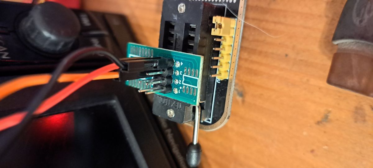 Blaupunkt 3B0 035 191D - odczyt pamięci, problem z programatorem i GND