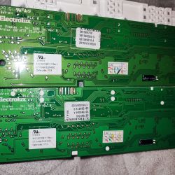 Indukcja Electrolux EHL6740FOK - Błąd E8 po wymianie panelu z modelu EHI6740FOK