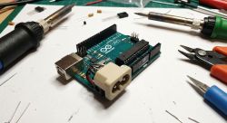 Will Nano Banana generate an electronic diagram or infographic? Comparison of the two models