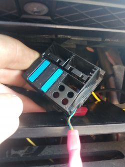 BMW E39 - Jak podłączyć oryginalne radio do tego adaptera?