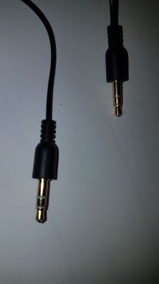 SB0460 X-Fi XtremeMusic: Jak aktywować mikrofon? Gniazdo (1) dualne