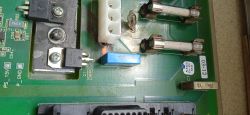 Przedłużacz/listwa 2m 4 gniazda i 3 USB za 35 zł o tajemniczej wydajności prądowej