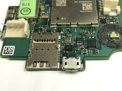 The interior of the Bosch IVS SLIM module, i.e. telemetry and fender detection in Car Sharing vehicl