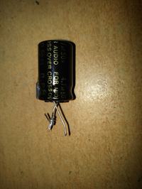 Technics SB-EH760 - Jak podłączone są głośniki do gniazda?