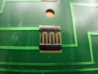 Nie działają przyciski/styki/kontakty - guma przewodząca.