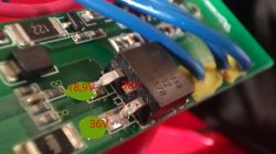 Szukam elementu układu na płytce PCB w elektronarzędziu 36V