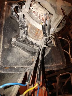 Jak prawidłowo podłączyć kable w włączniku do betoniarki?