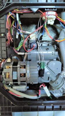 Amica ZWM-446 IE - Wymiana AquaStop i zagadkowy przełącznik