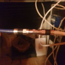 Zastosowanie zwrotnicy Za-240Ms i wzmacniacza AWS-1036 w instalacji antenowej UHF i FM