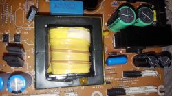 Tv Phillips 42PFL7403D/10 nie reaguje na pilota i panel boczny