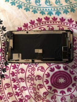 Nieaktywne Face ID w iPhone X po wymianie na inny wyświetlacz