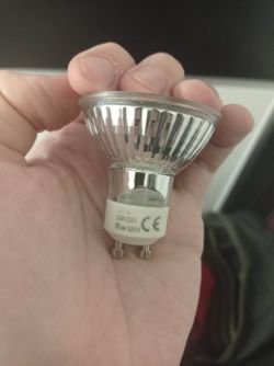 Dobór właściwej żarówki GU10 do lampy ze ściemniaczem
