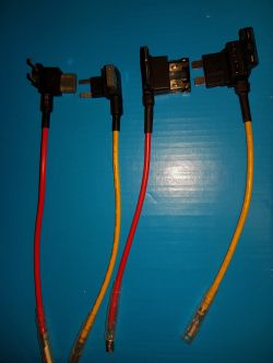 Podłączenie kamerki samochodowej DDPAI Mola 3: zrozumienie oznaczeń przewodów VCC, ACC, GND