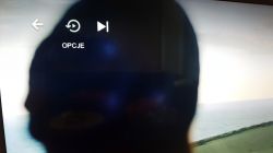 Problemy z ekranem telewizora LG Smart+TV - trzy punkty świecące na biało