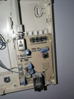 Nie działający domofon PROEL SPJ PC255 po instalacji 3 fazowej - co robić?