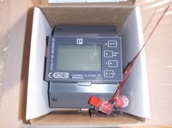 Licznik energii Phoenix Contact EEM-EM357-EE w otwartym kartonie, z czerwonymi plombami