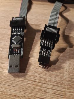 Błąd wgrywania programu na płytkę Arduino UNO: avrdude, stk500_recv(), stk500_getsync()