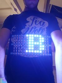 T-shirt z wyświetlaczem LED oparty o ESP8266
