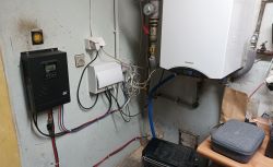 Podłączenie równoległe paneli+ off grid MPPT - Ala hybryda on grid off grid