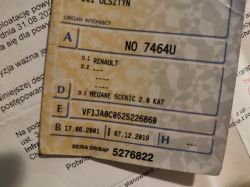 Renault Scenic 2.0 benzyna 2001r. - biała kostka pod skrzynką bezpieczników