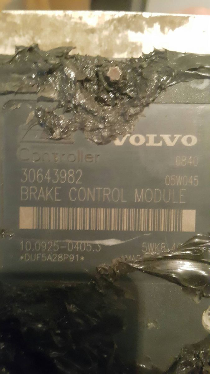 Rozwiązano] Błąd 0076 Abs Volvo Xc70 2004 - Elektroda.pl