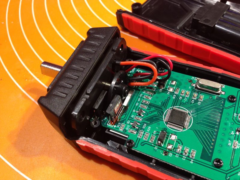 Tachometr TA 500C - pomiar prędkości obrotowej części ruchomych. Opis możliwości i obsługi.