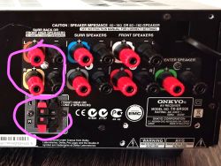 Tył wzmacniacza ONKYO TX-SR508 z portami i oznaczeniami.