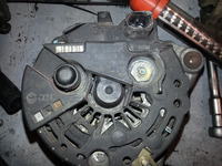 VW - Alternator Bosch 120A 028 903 028E Gdzie wpiąć wyjście W?