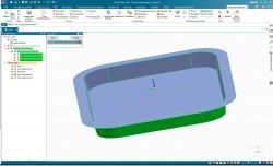 Zrzut ekranu programu Solid Edge pokazujący model 3D tacki.