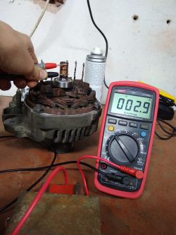 Dyskusja o niskim napięciu w alternatorze VW T4 1.9 TDI - wymiana komutatora i regulatora napięcia