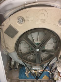 Electrolux EWT1266EDW - uszkodzenie bębna, możliwość wymiany łożyska?