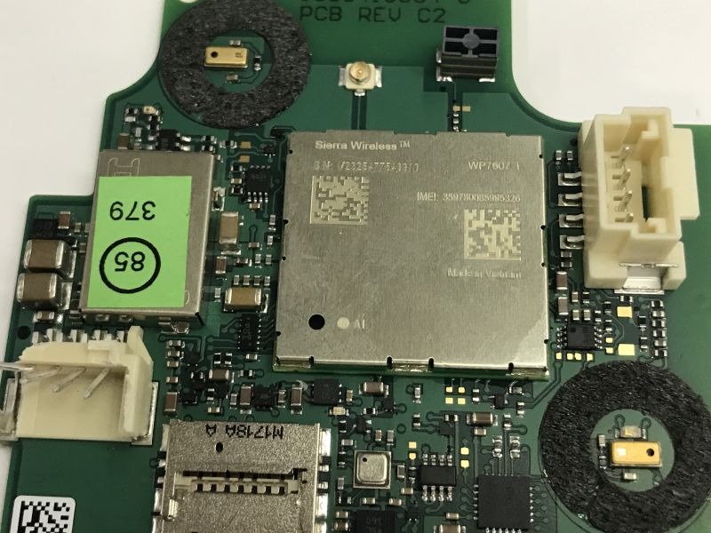 The interior of the Bosch IVS SLIM module, i.e. telemetry and fender detection in Car Sharing vehicl