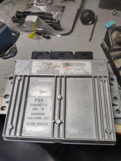 Citroen c3 1,4 benzyna - Czy sterowniki oznaczone S2PM-370 są ze sobą wymienne?