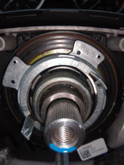 BMW E60 530i 2004 - Podgrzewanie kierownicy rozłącza się po kilku sekundach