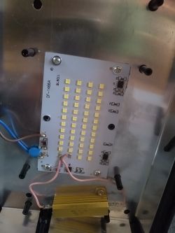 Naświetlacz LED ld-ilux 30w-64 jakie parametry diod.