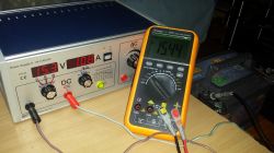 Battery - Charging with a 0-30V 0-10 A laboratory power supply