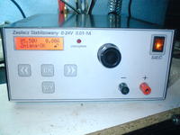 Zasilacz stabilizowany 0-24V/1A sterowany z mikrokontrolera. Zasilacz stabilizowany 0-24V/1A sterowany z mikrokontrolera.