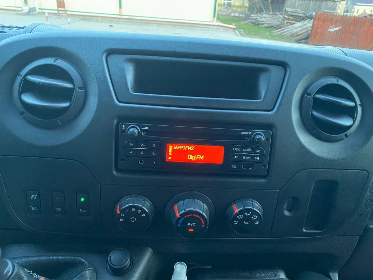 Solved] Renault Master 2018: Replacing Visteon R&Go Radio with MediaNav -  Adapter Availability