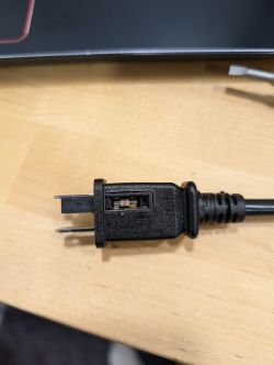 Jasco Enbrighten Power Cord Plug with Fuse Plug with removable fuse in power cord.