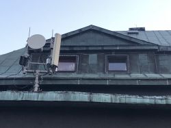 Czy jednorazowe przebywanie 30-45 min na dachu z BTS jest szkodliwe?