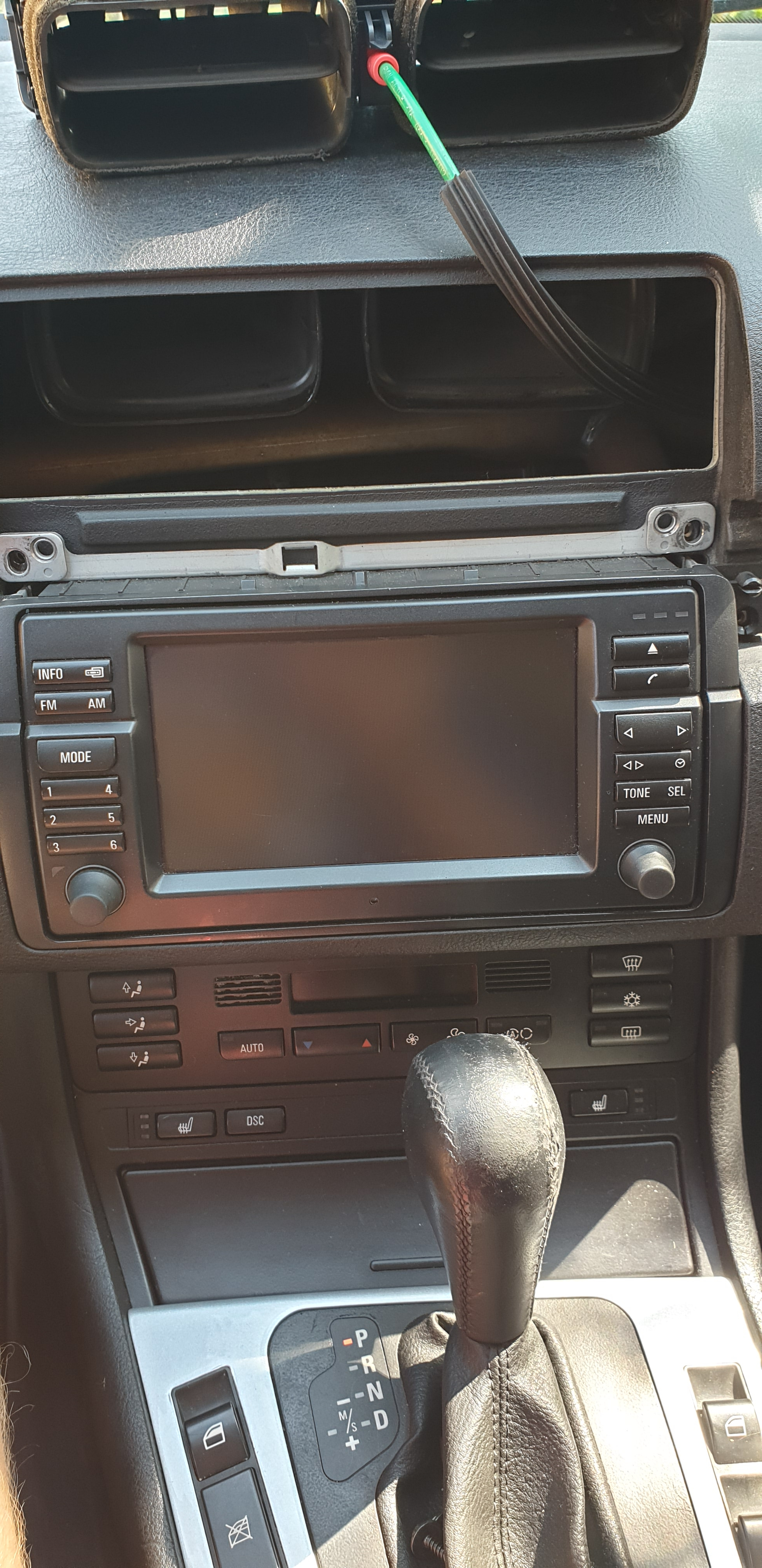 [Rozwiązano] BMW E46 320d Touring Radio nie odbiera fal