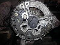 Czy alternator 120A z przeciwnymi obrotami będzie się przegrzewał?