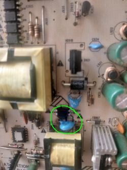 Philips 37pfl4606h/58 LCD - Pionowe paski po zalaniu, brak dźwięku Philips 37pfl4606h/58 LCD - Pionowe paski po zalaniu, brak dźwięku