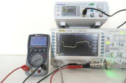 MUSTOOL MDS8207 - multimeter with oscilloscope mode. First impressions.