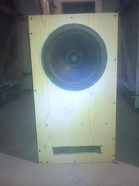 Subwoofer z starej szafki i Tonsila Subwoofer z starej szafki i Tonsila