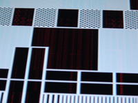 LE32S62B - czerwone dropy na obrazie LE32S62B - czerwone dropy na obrazie