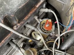 UAZ 469B, UNITRA TORAL RE-14 - regulator alternatora 12V nie ładuje?